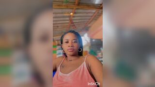 Une femme infidèle fait une vidéo pour son amant