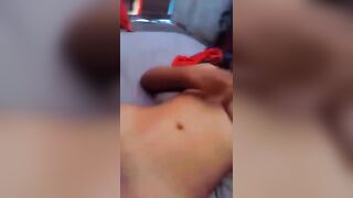 Gros seins doigter sa chatte