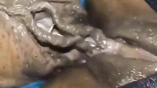 Baise entre chatte lesbienne