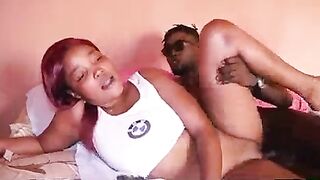 Baisé une animatrice en pleine animation