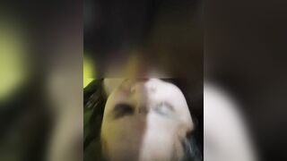 Fille indienne de spa nigériane à baiser