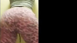 Ebony Babe Farrah's TWERK Cam Show