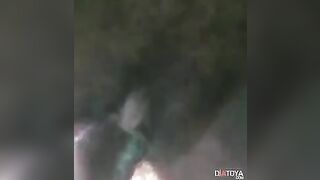 Baise la voisine en plein journée