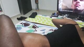 Elle est tellement bonne sur le côté