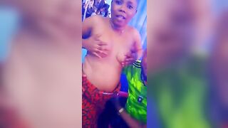 Un gabonais et ces deux pute