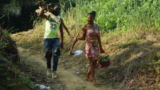 La gratitude d'une femme après avoir récolté
