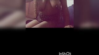 Sara zozo montres son cul