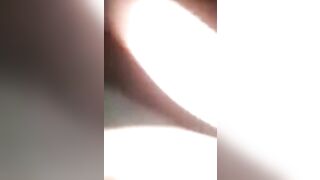 Masturbation chatte et gicler pisser