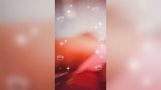 La grosse nous montre sa chatte