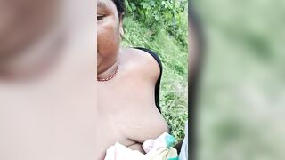 il baise en dehors pute