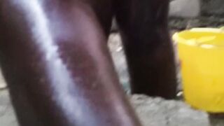 BAIN DEHORS ET ON BAISE