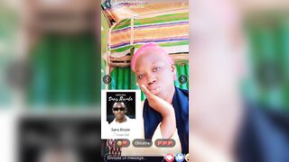 Faaty deen une jeune Guinéenne se masturbes et twerk