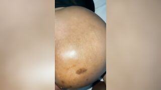 Une femme mariée se fait baiser