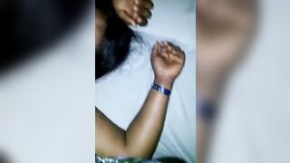 Il met son bite dans sa bouche