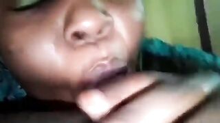 Elle voulait laper un bon bite.