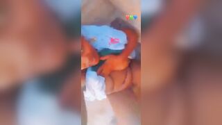 Une belle Mauritanienne montre sa chatte