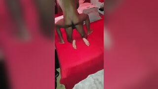 Antillaise sodomie anal sur le lit !!!