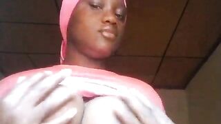 Gros seins bien excité partie 1