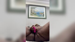 WOMAN FOTAINE USE GODE