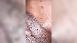 Grande bite dans la chatte poilue femme grosse