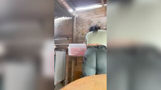 elle demande laisser