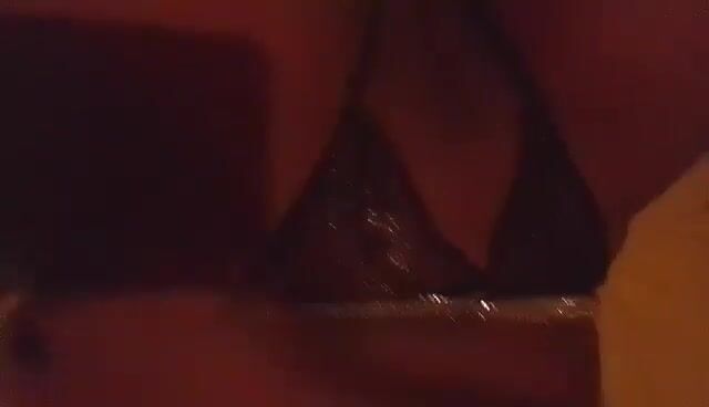 Hadja fanta montre sa chatte part1