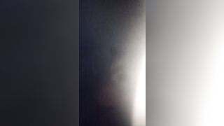 Femme mariée nous montre sa chatte