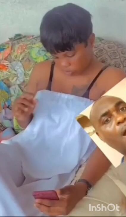 Aïcha bah pute Guinéenne avec son gode