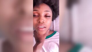 UNE BONNE BAISE d'une petite