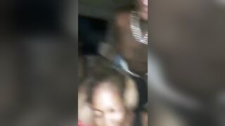 Elles se déshabillent dans le bus
