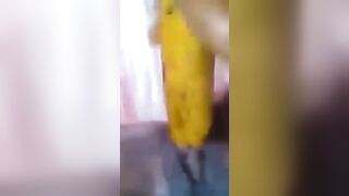 ELLE JOUE AVEC ALOCO